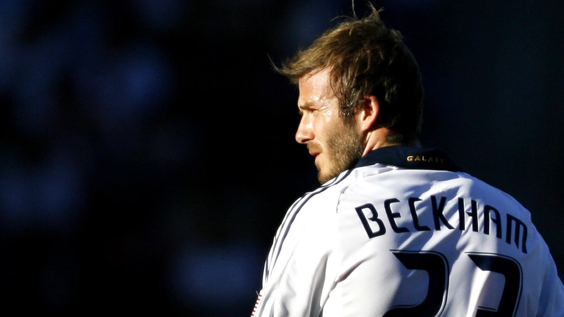 纽卡斯尔联中场新星崭露头角,成为球队中坚,纽卡斯尔联首发