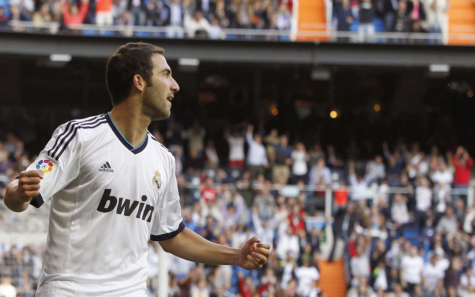 联盟推出的新装备：高科技让比赛更精彩，英雄联盟新装备那个是科技枪